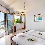 Villa Salty Breeze Beachfront