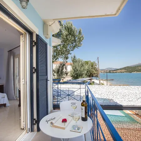 Salty Breeze Beachfront Villa Lygia (Lefkada)